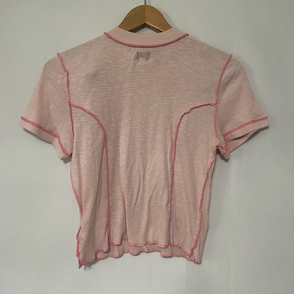 Urban Outfitters NWT Katie exposed seam baby tee size L - Picture 2 of 4